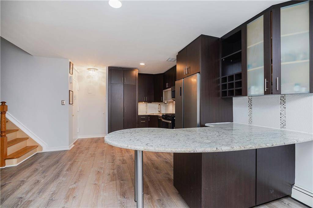 Brooklyn, NY 11235,3225 Shore Pkwy #3B