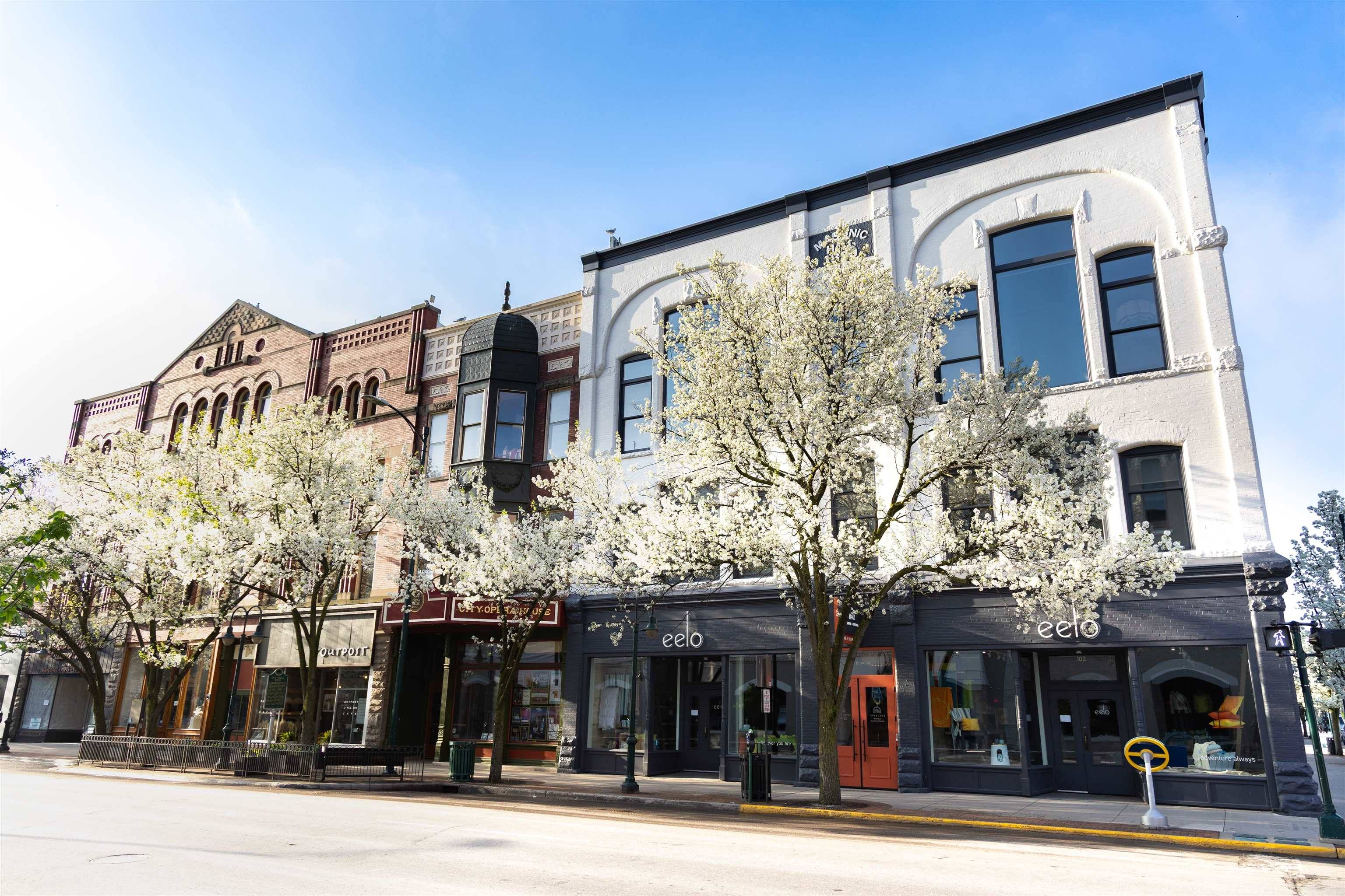 Traverse City, MI 49684,100 E Front ST