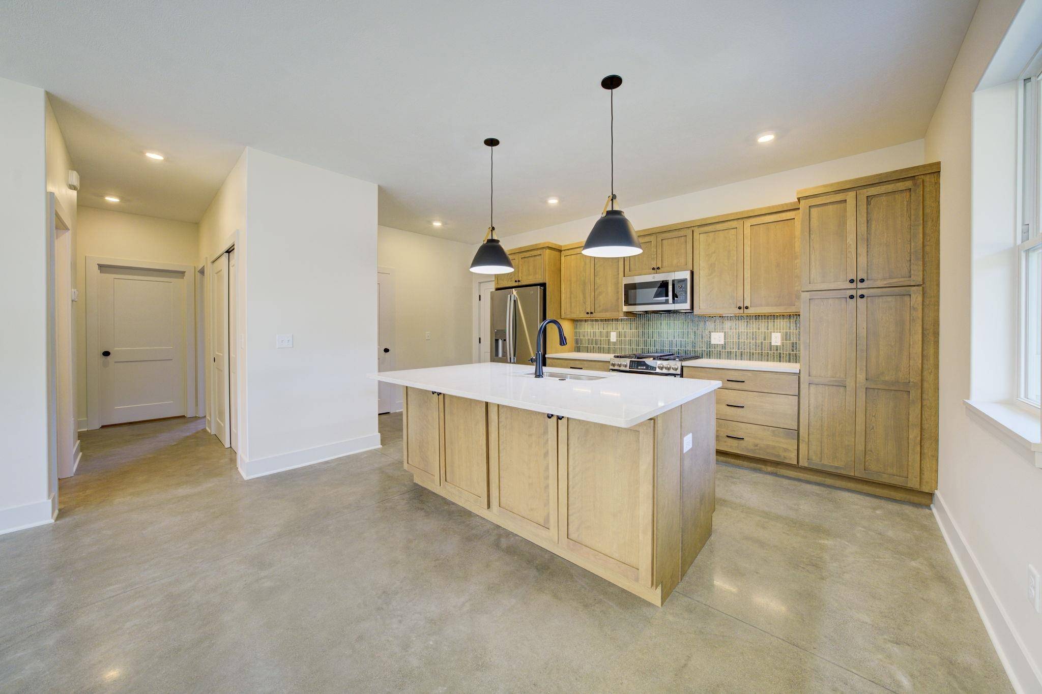 3878 Falling Leaf TRL, East Bay Twp, MI 49686