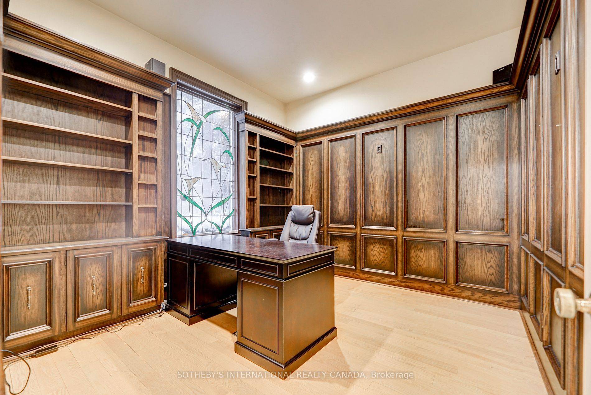 Toronto C12, ON M2L 2C3,27 Junewood CRES