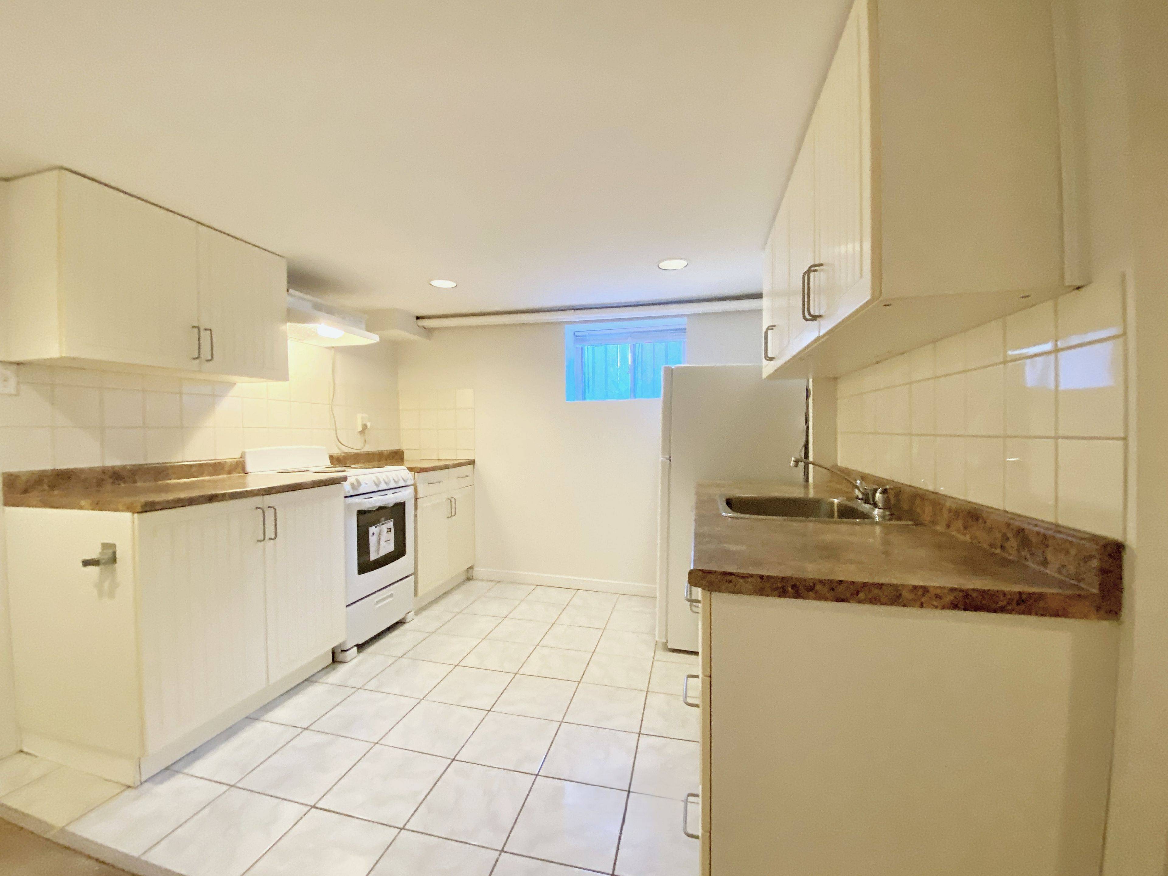 Toronto C02, ON M5R 1T6,2 Chicora AVE #BSMT