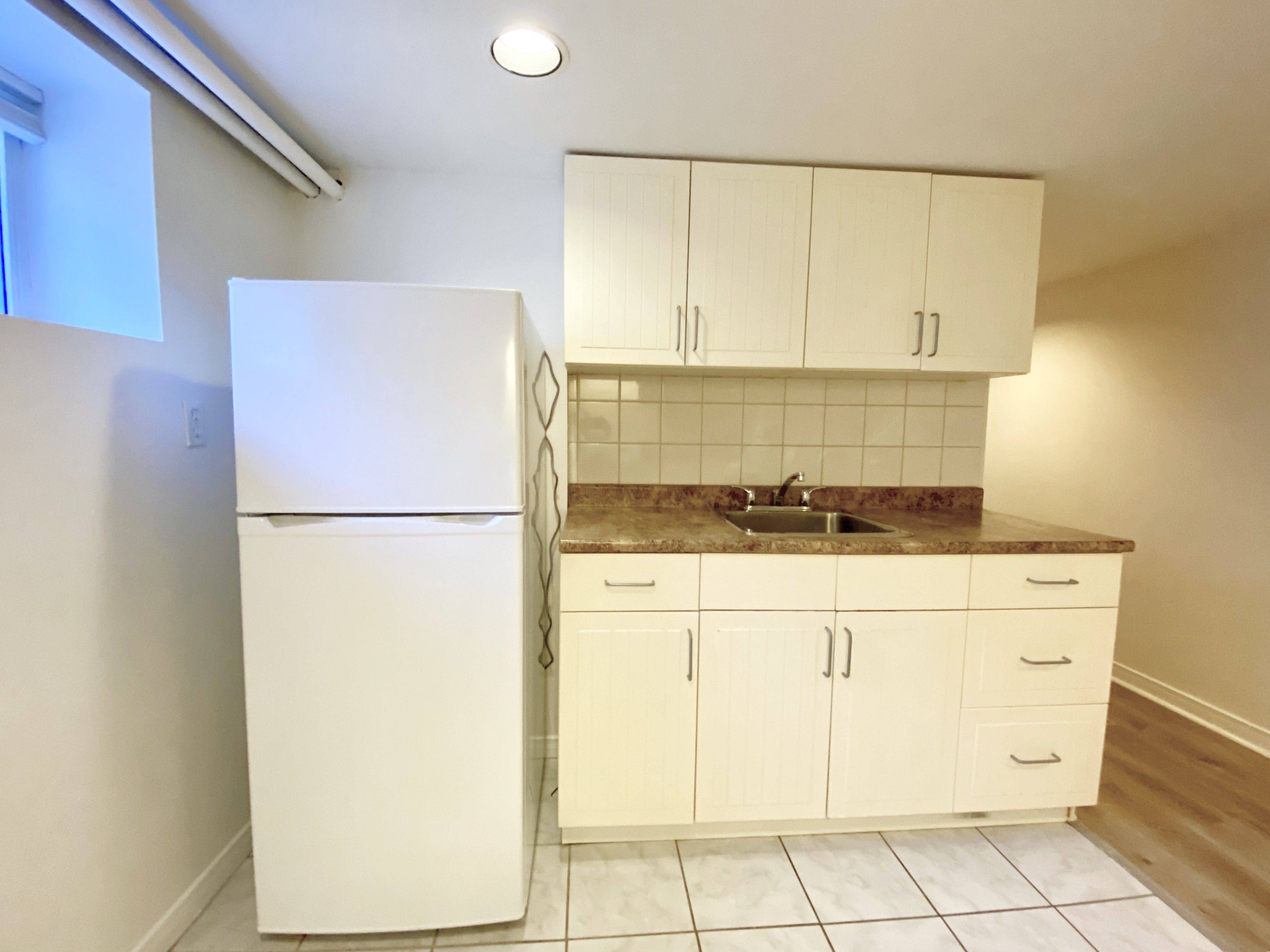 Toronto C02, ON M5R 1T6,2 Chicora AVE #BSMT