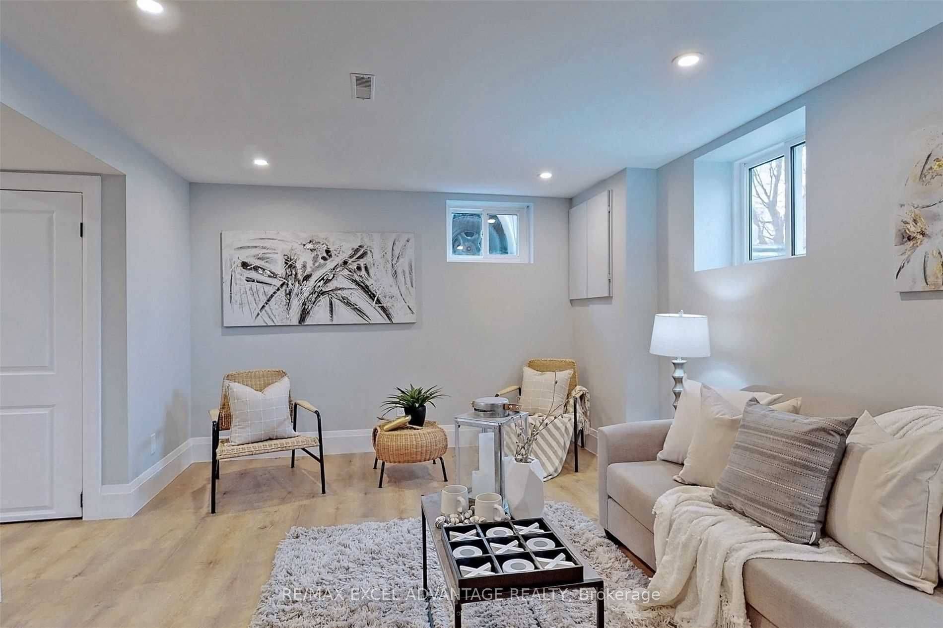 Oshawa, ON L1J 4P4,418 Nipigon ST #Lower