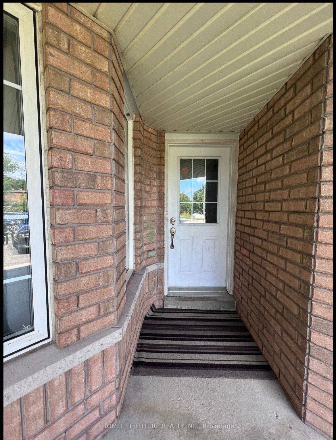 Toronto E10, ON M1C 5J7,197 Andona CRES #Main