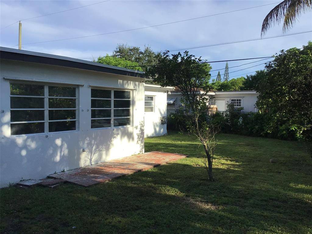 North Miami, FL 33168,12860 NW 8th Ave