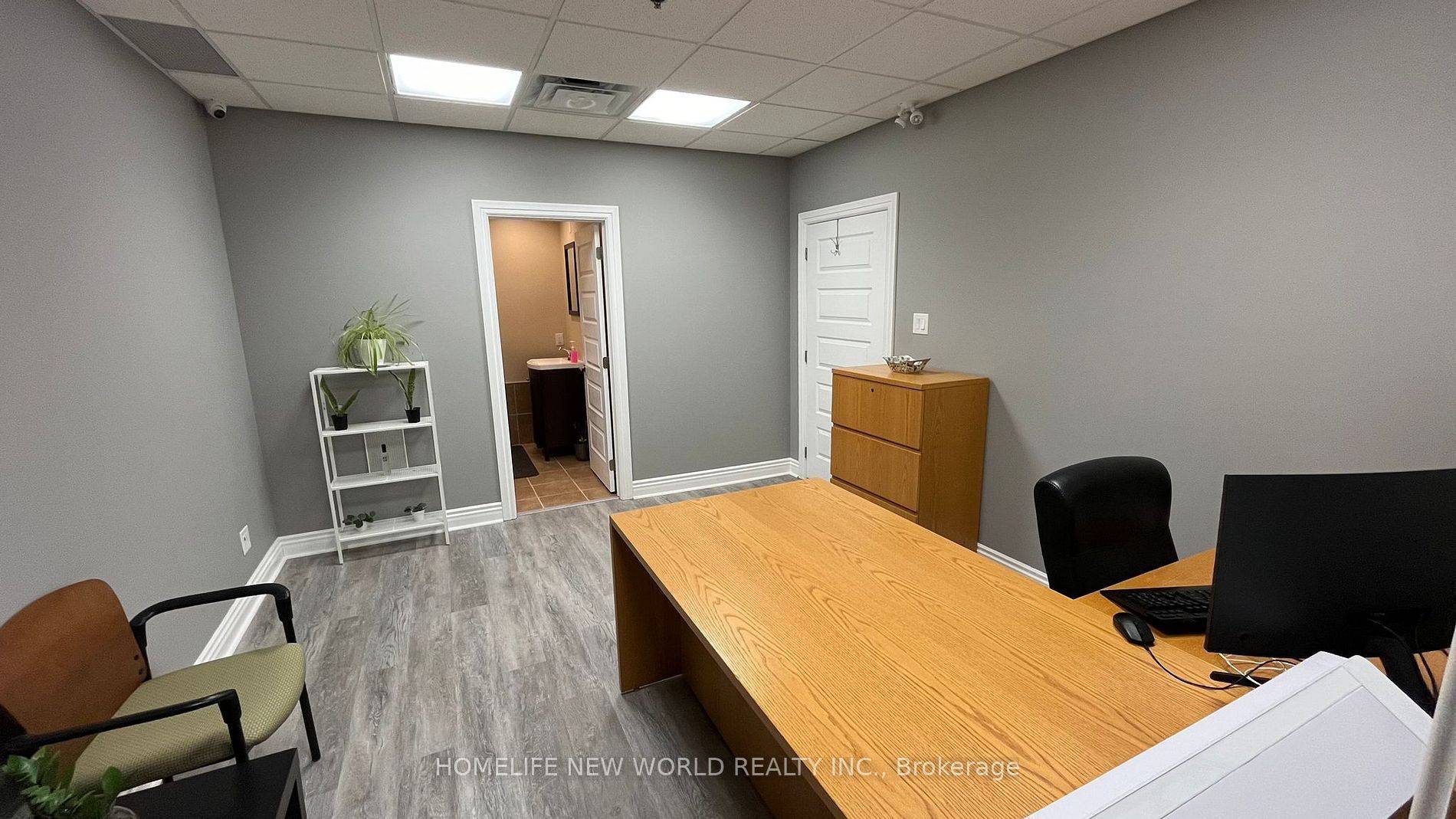 Markham, ON L3R 9X2,110 Konrad CRES #11