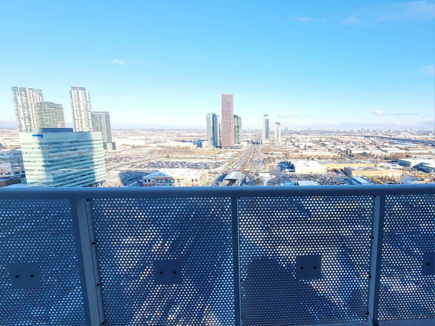 Vaughan, ON L4K 0R2,8 Interchange WAY #2808