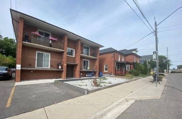 Halton Hills, ON L7G 3G5,10 Main ST S #4