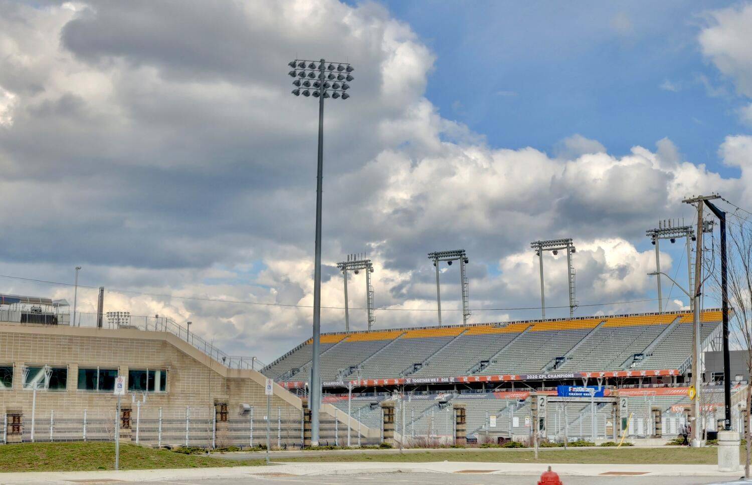 Hamilton, ON L8L 3B8,895 Barton ST E