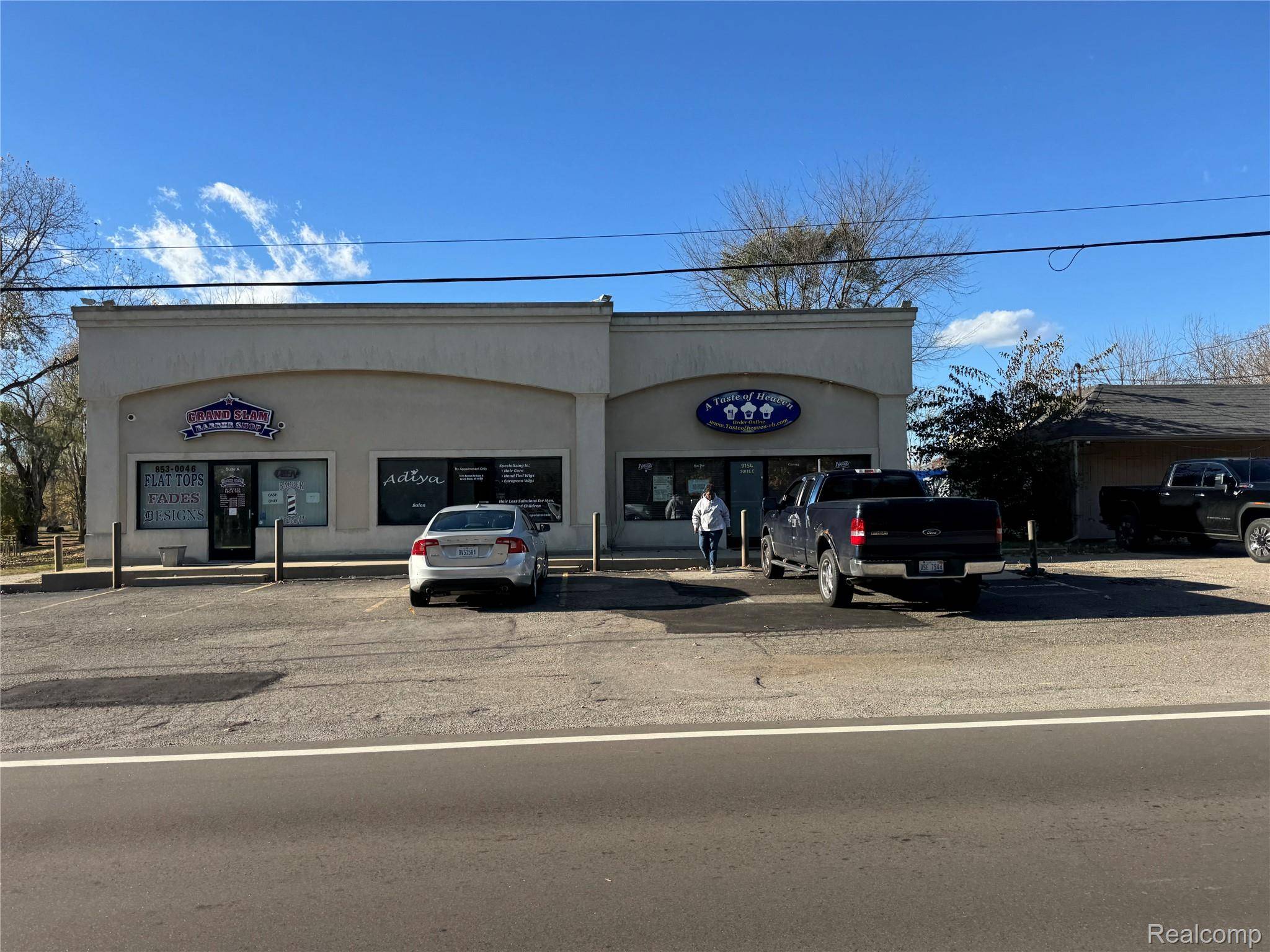 Grand Blanc, MI 48439,9154 Fenton RD