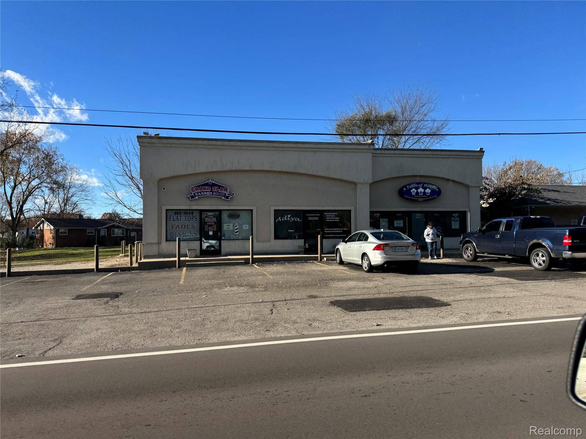 Grand Blanc, MI 48439,9154 Fenton RD