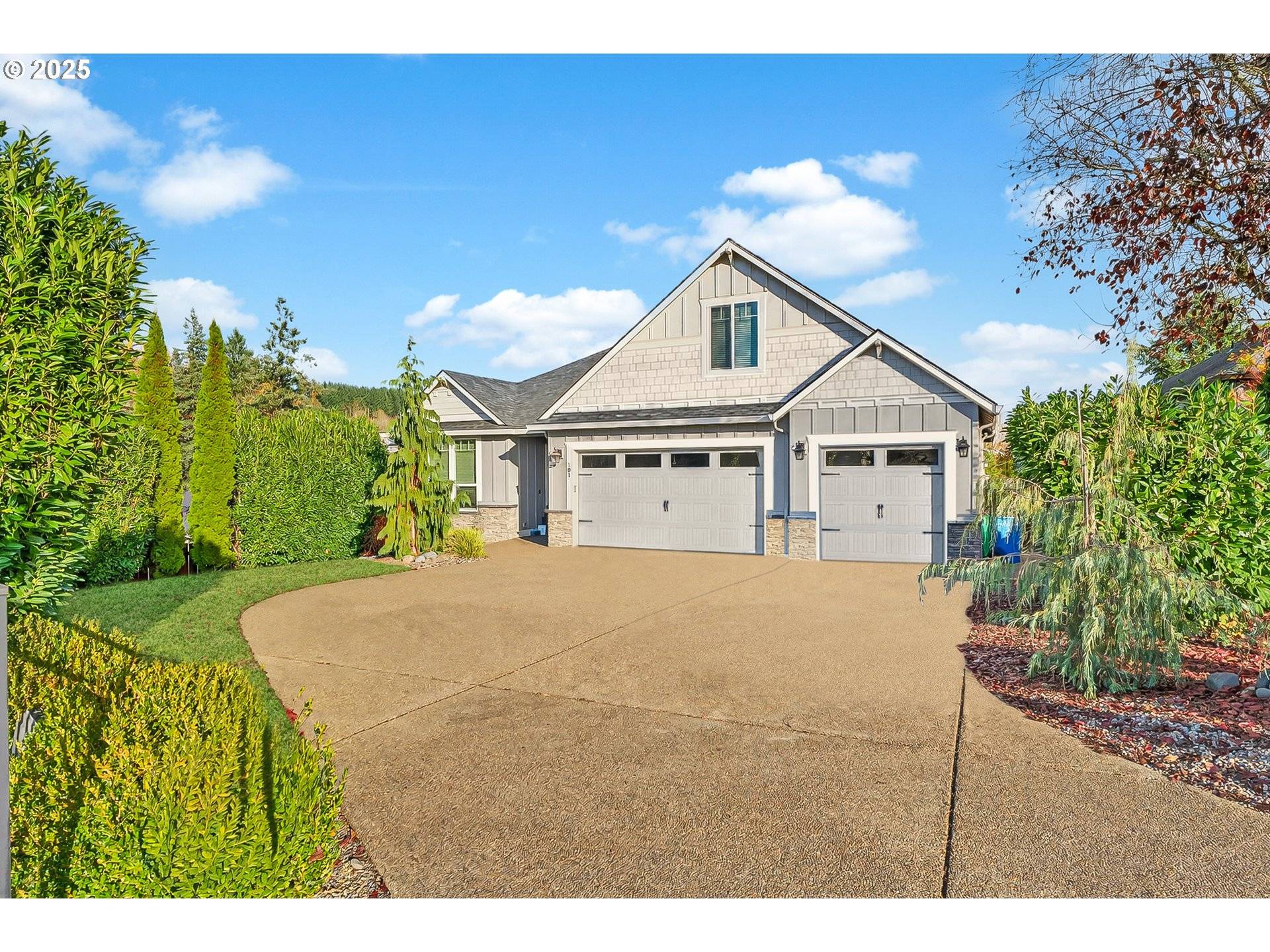 La Center, WA 98629,101 W 15TH CIR