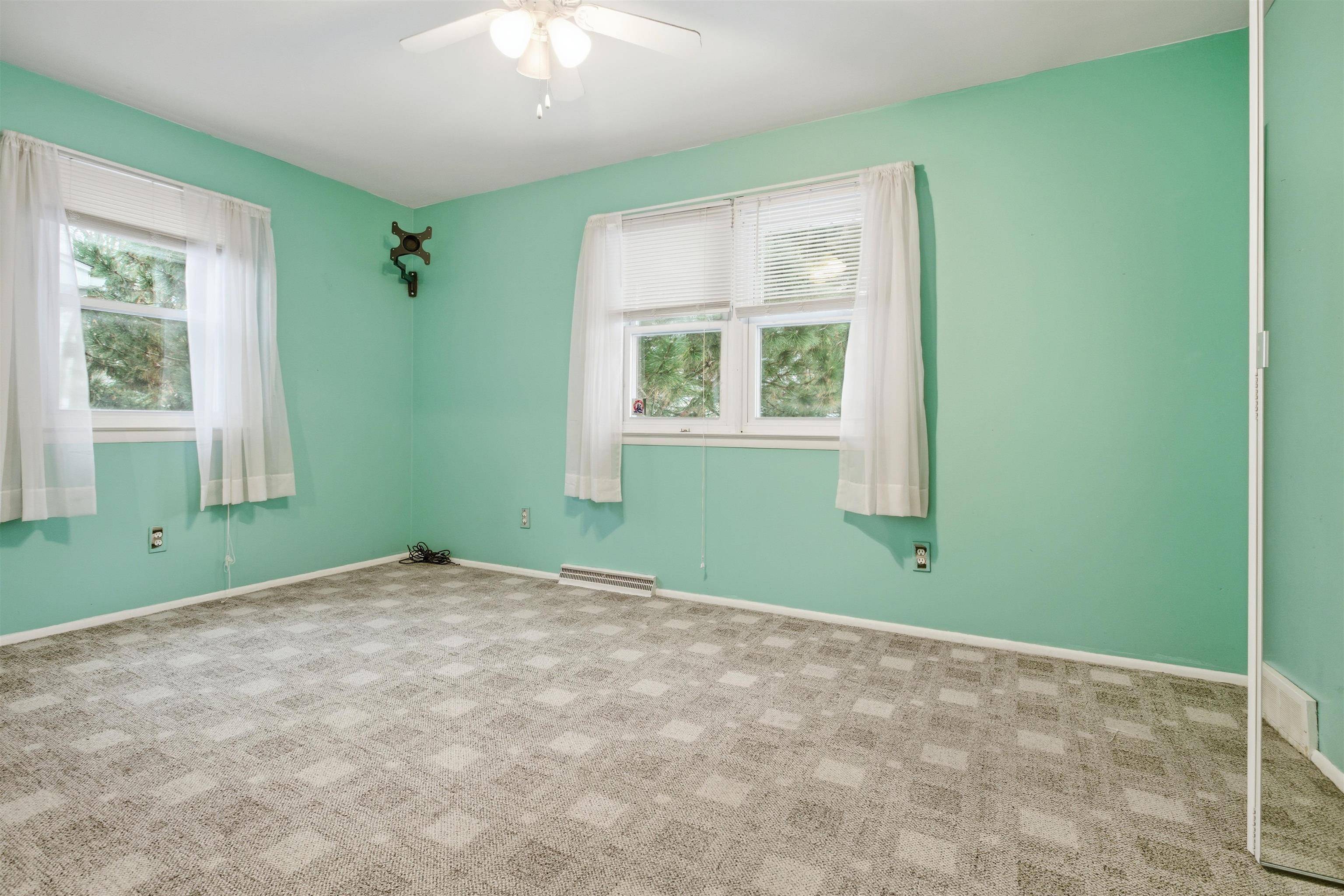 Port Huron, MI 48060,1828 Kennelworth RD