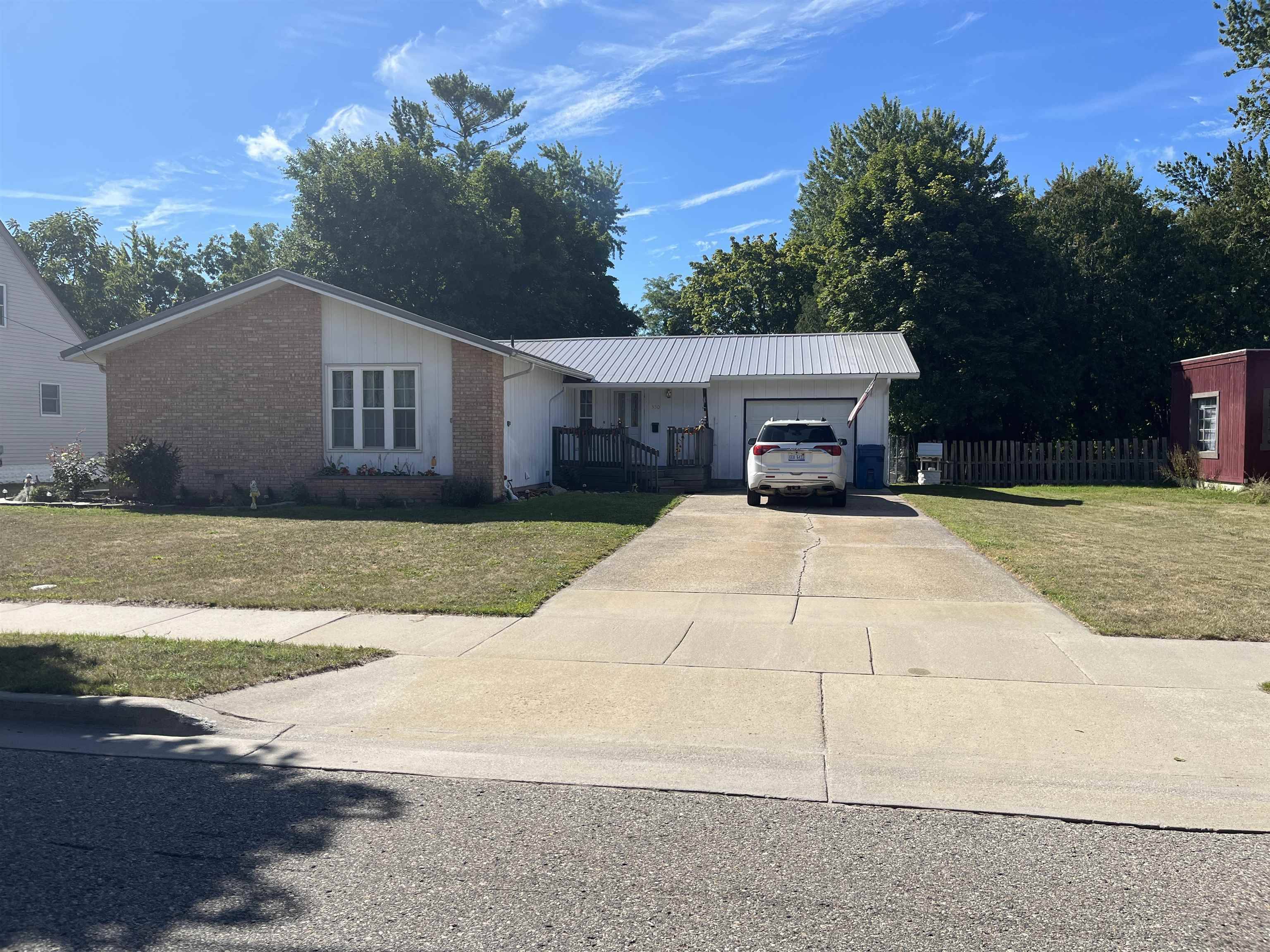 Standish, MI 48658,330 Orchard ST