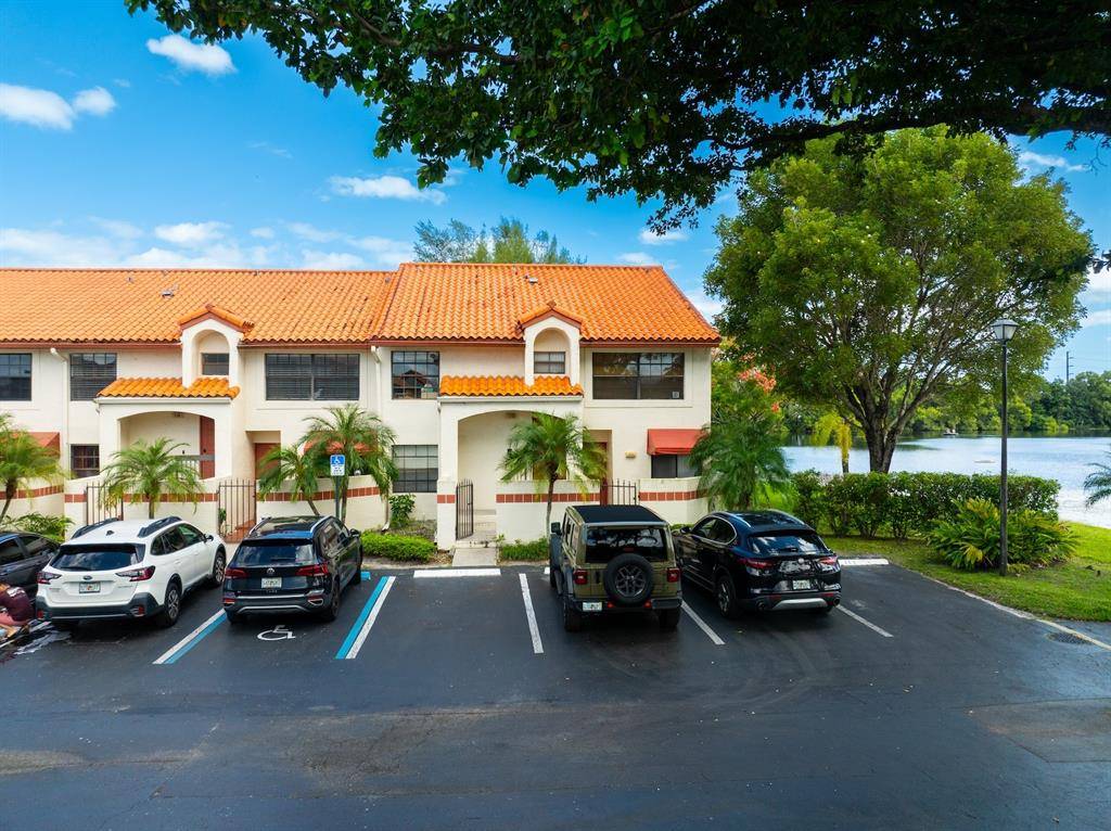 Deerfield Beach, FL 33442,109 Liberty Ct #109