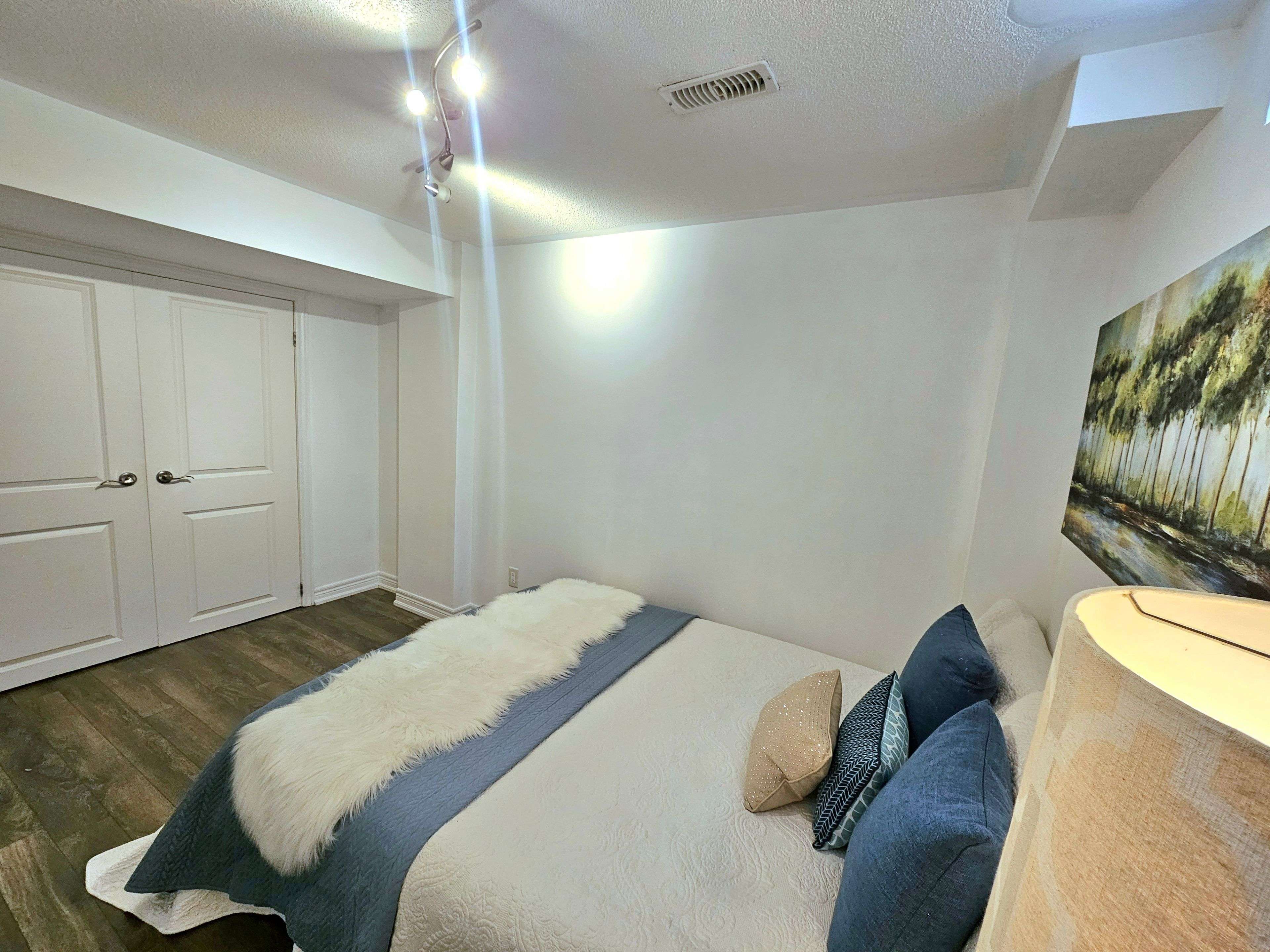 Mississauga, ON L5M 0Y5,3900 Arvona PL #BSMT