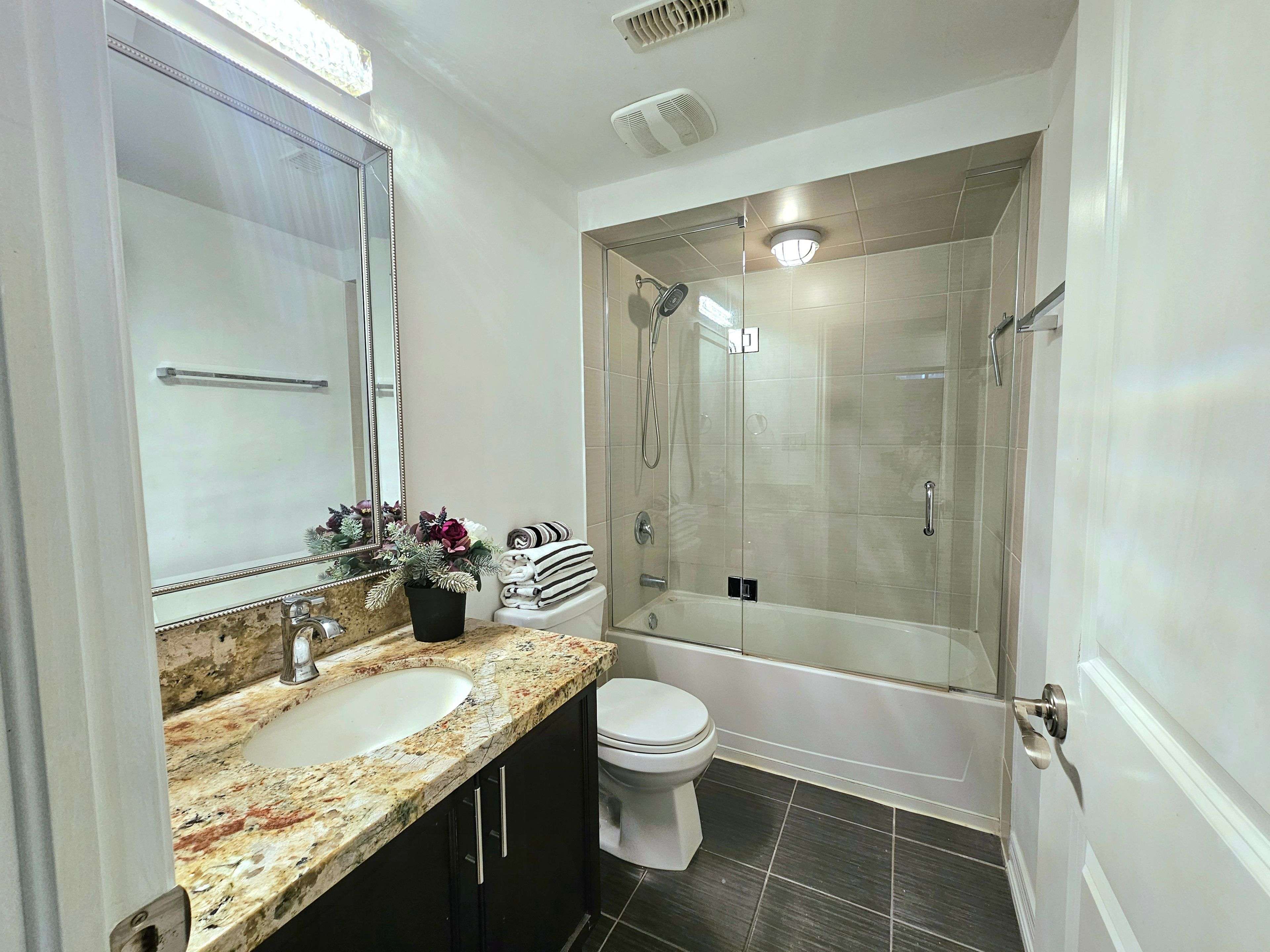 Mississauga, ON L5M 0Y5,3900 Arvona PL #BSMT