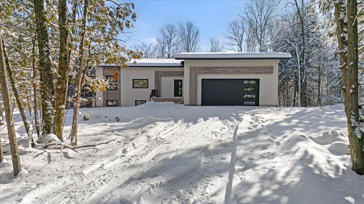 Centre Hastings, ON K0K 2K0,1378 Slab ST