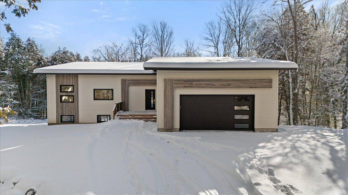 Centre Hastings, ON K0K 2K0,1378 Slab ST