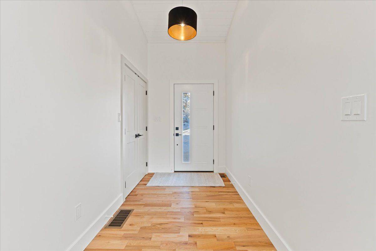 Centre Hastings, ON K0K 2K0,1378 Slab ST