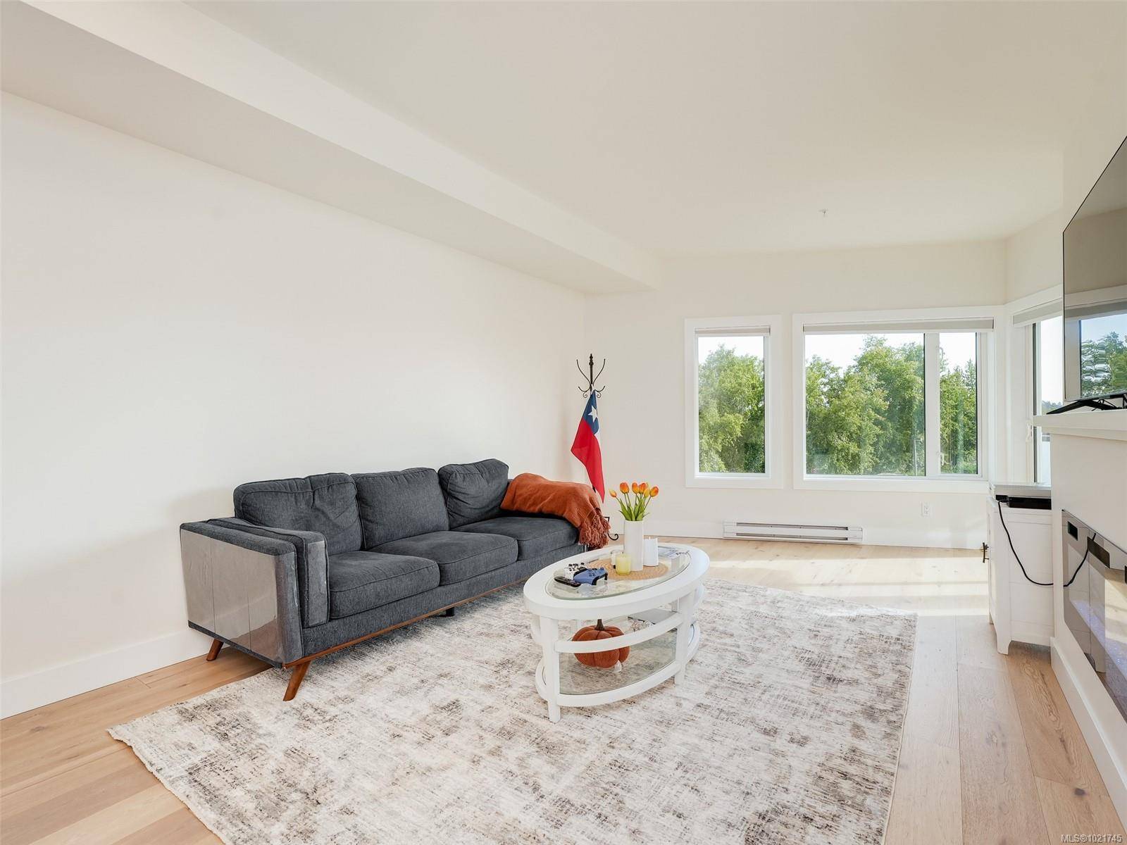 Central Saanich, BC V8M 1G9,7098 Wallace Dr #307