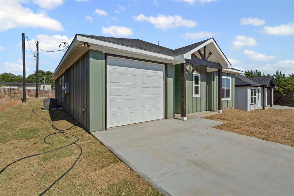 Granbury, TX 76048,3402 Hilltop Road