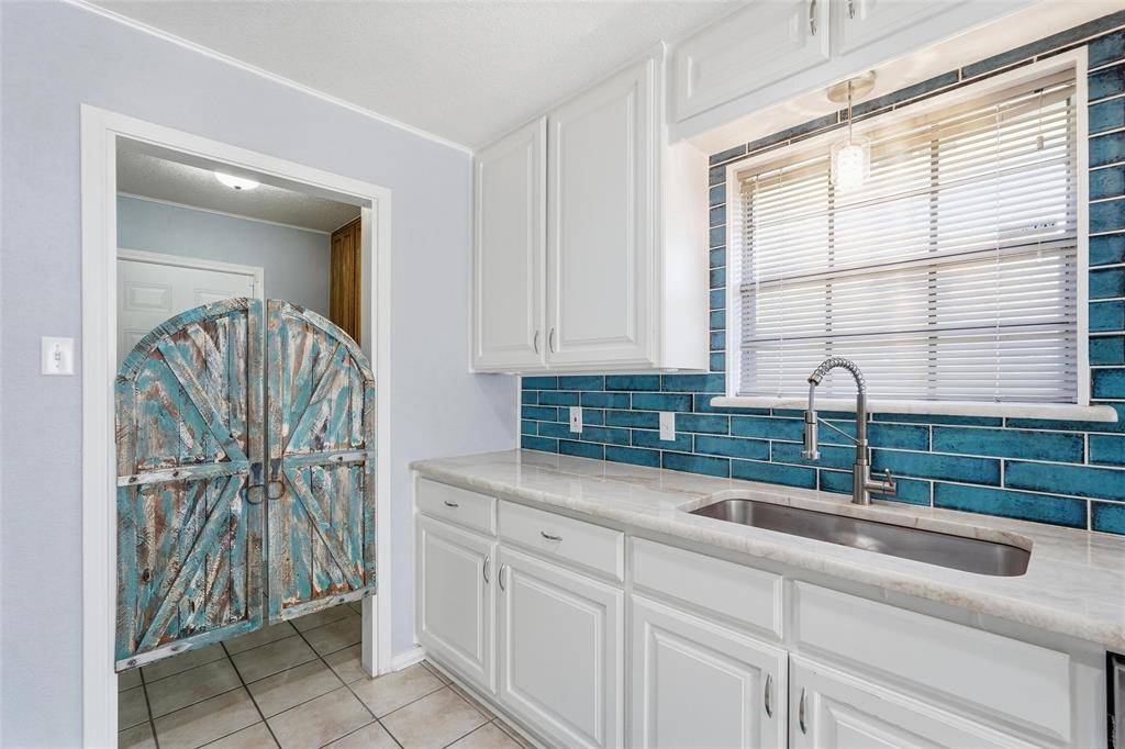 Fort Worth, TX 76135,5240 Hill Ridge Drive