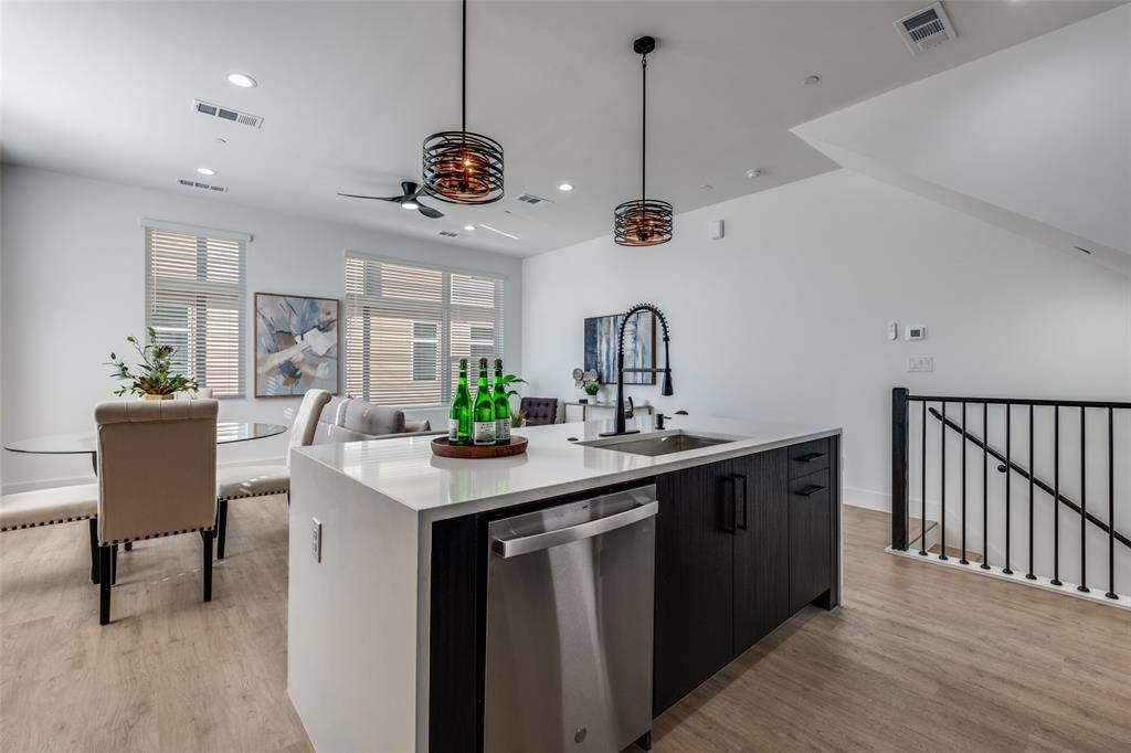 Dallas, TX 75208,723 W 10th Street #109