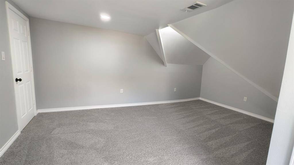 Wolfe City, TX 75496,408 S Santa Fe Street