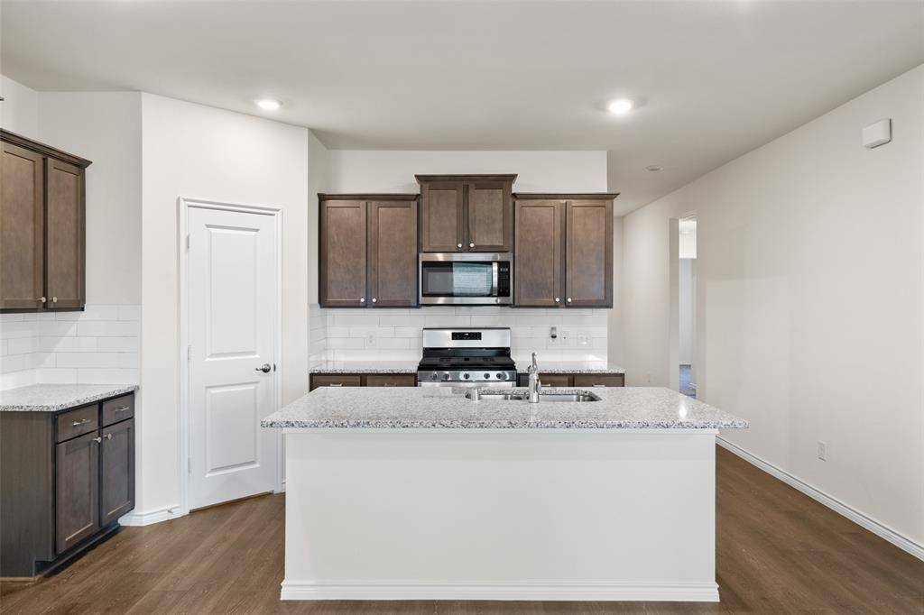 Princeton, TX 75407,413 Auburn Forest Drive