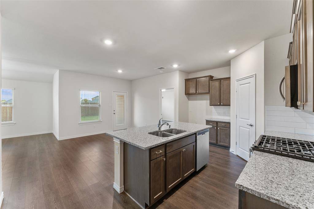 Princeton, TX 75407,413 Auburn Forest Drive