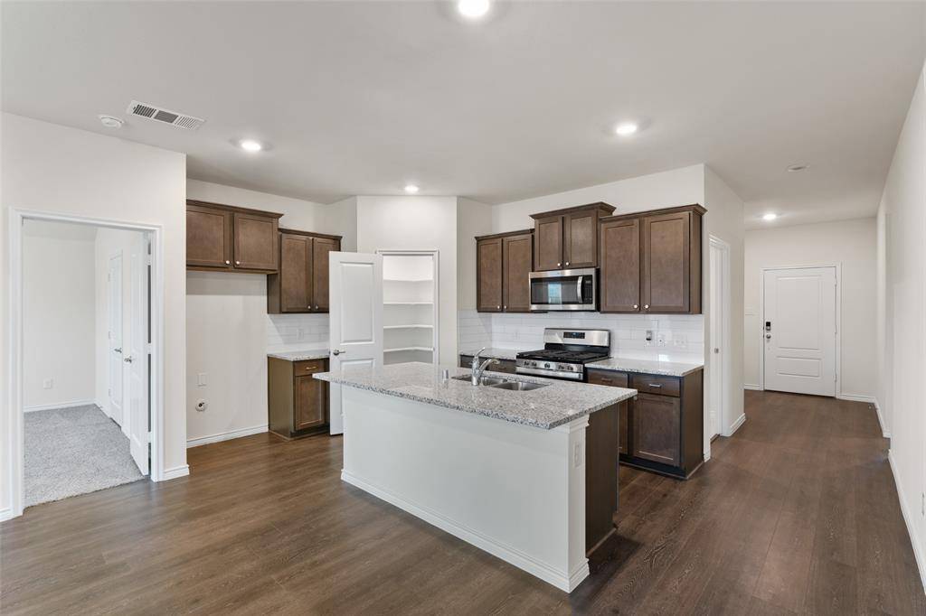 Princeton, TX 75407,413 Auburn Forest Drive