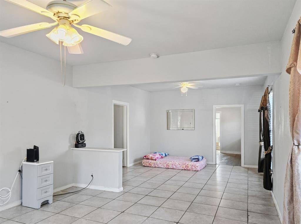 Dallas, TX 75223,823 S Beacon Street