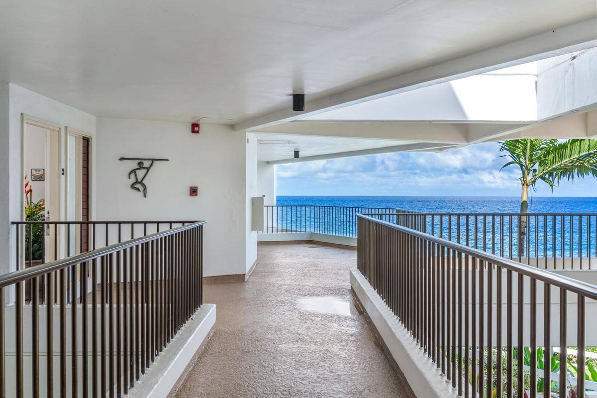 75-6040 ALII DR #207, Kailua-kona, HI 96740
