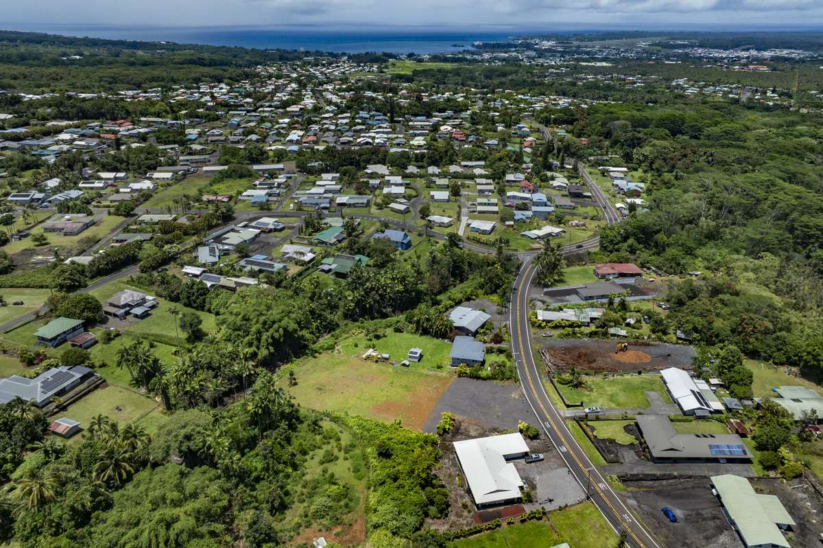 Hilo, HI 96720,1162 KAUMANA DR