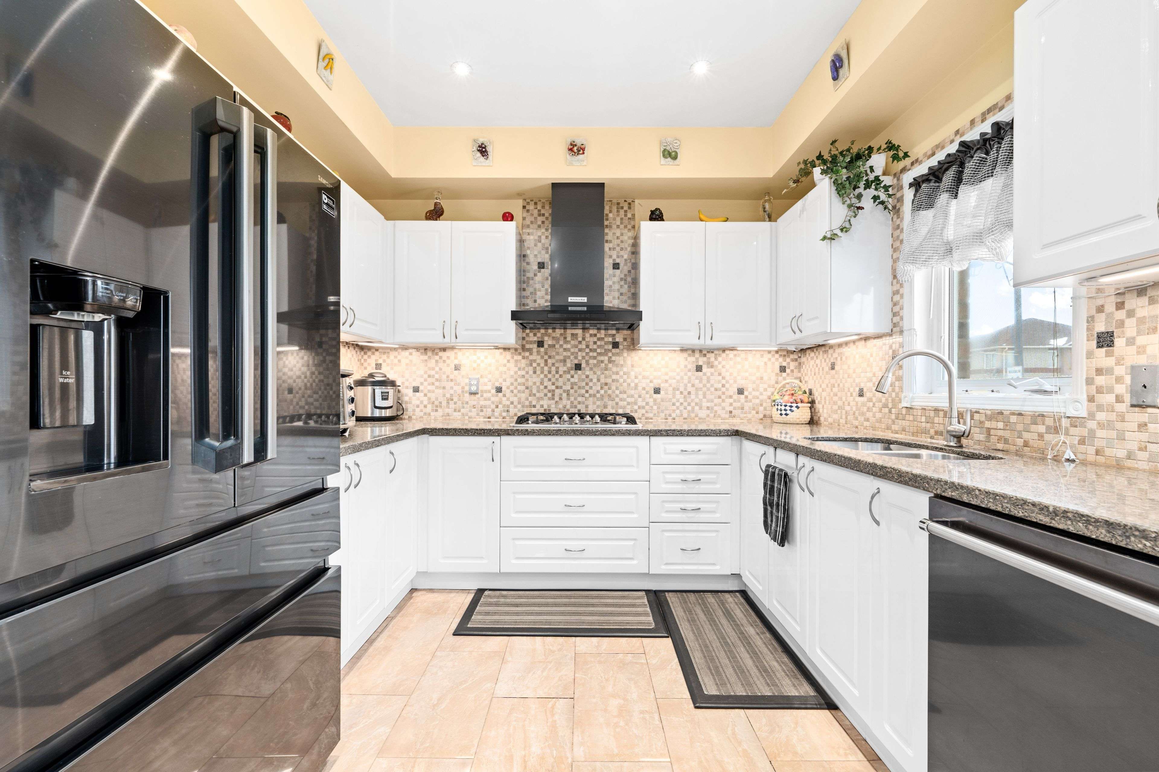 Mississauga, ON L5W 1K7,687 Twain AVE