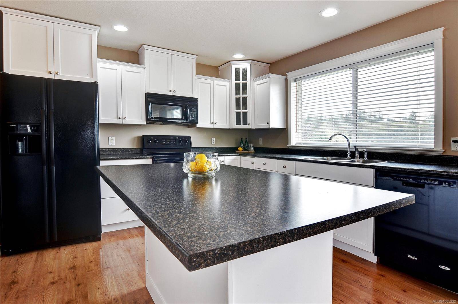 Nanaimo, BC V9T 6M6,4837 Fairbrook Cres