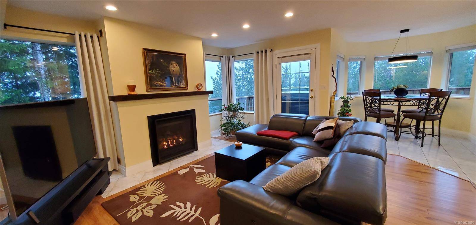 Gold River, BC V0P 1G0,527 Cala Crt