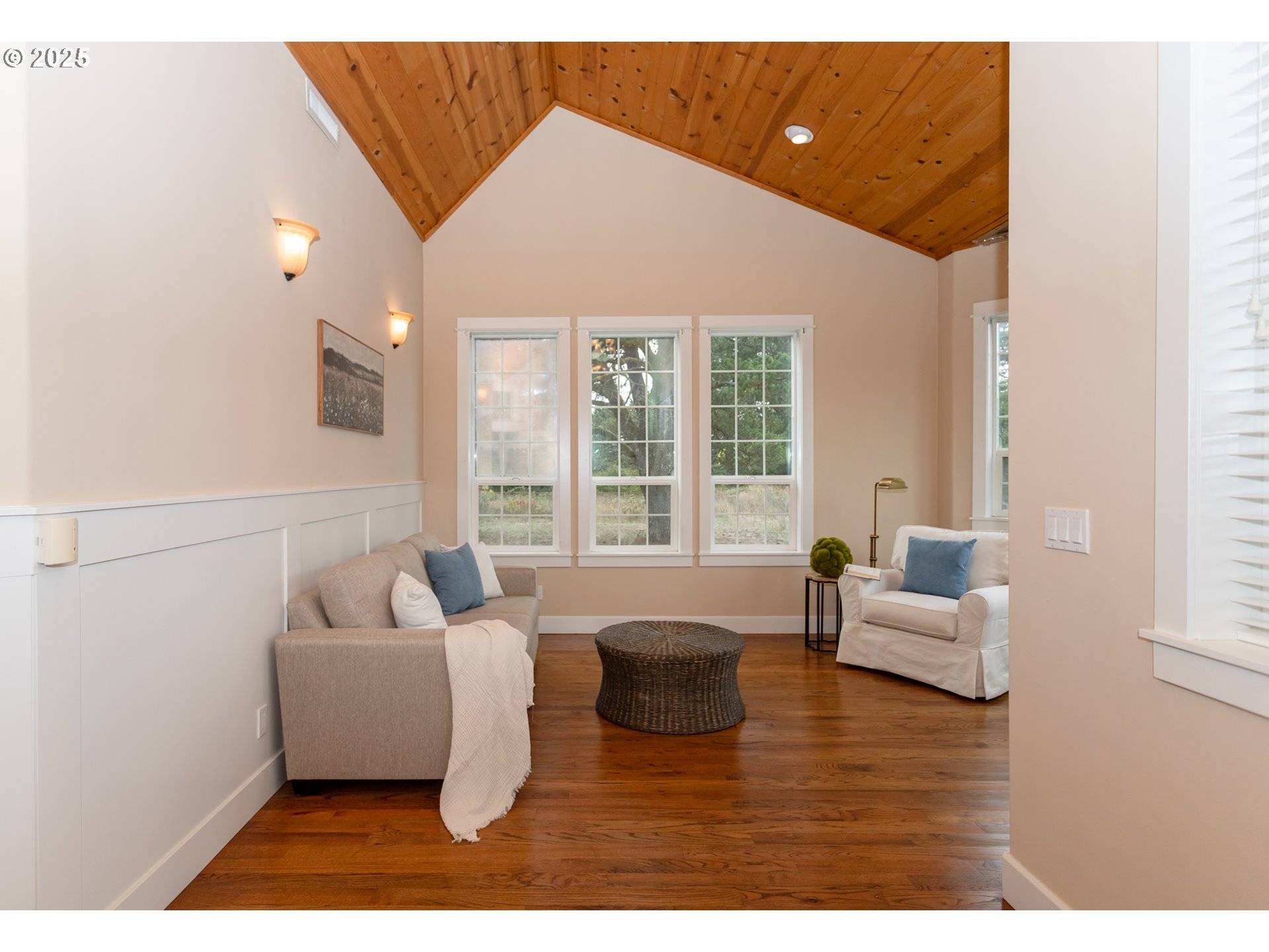 Florence, OR 97439,1640 17TH ST