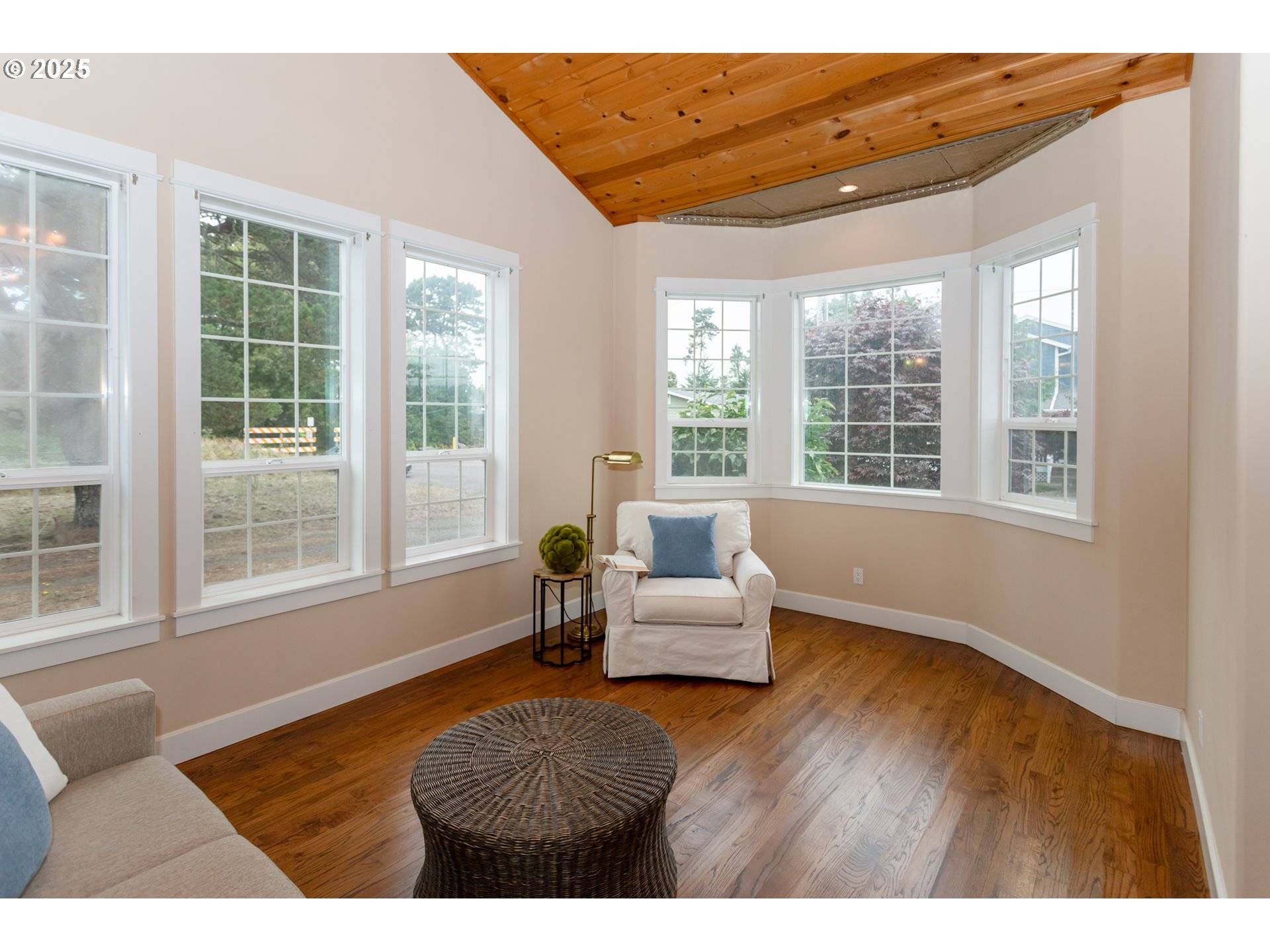 Florence, OR 97439,1640 17TH ST