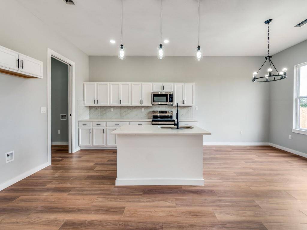 De Leon, TX 76444,856 Buck Board Drive