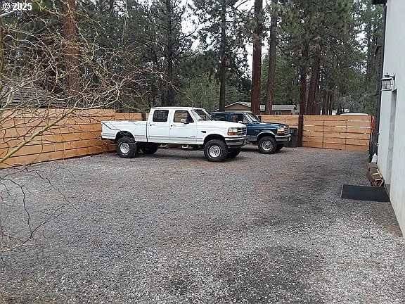 Sisters, OR 97759,133 E BLACK CRATER AVE