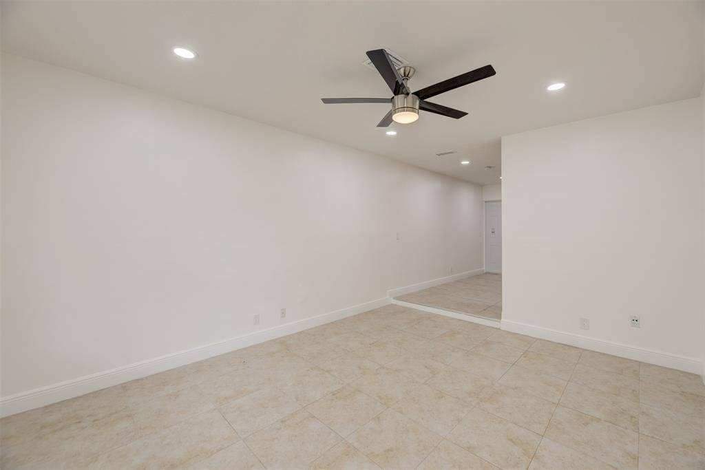 Coral Springs, FL 33065,7546 NW 44 Court #W