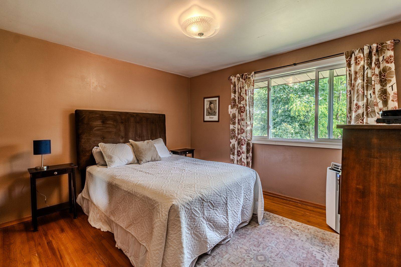 Innisfil, ON L9S 1J1,250 Sunnybrae AVE