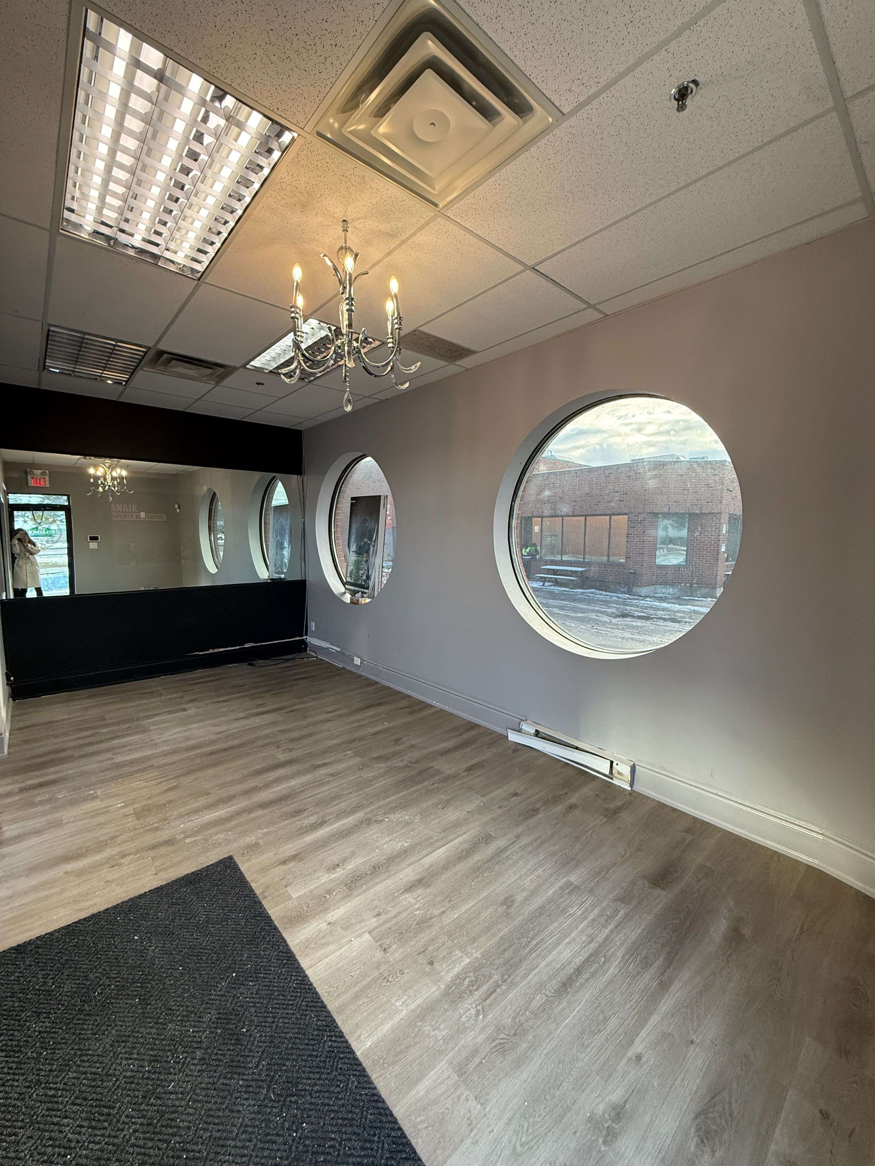 Mississauga, ON L5T 1Y7,6985 Davand DR #17