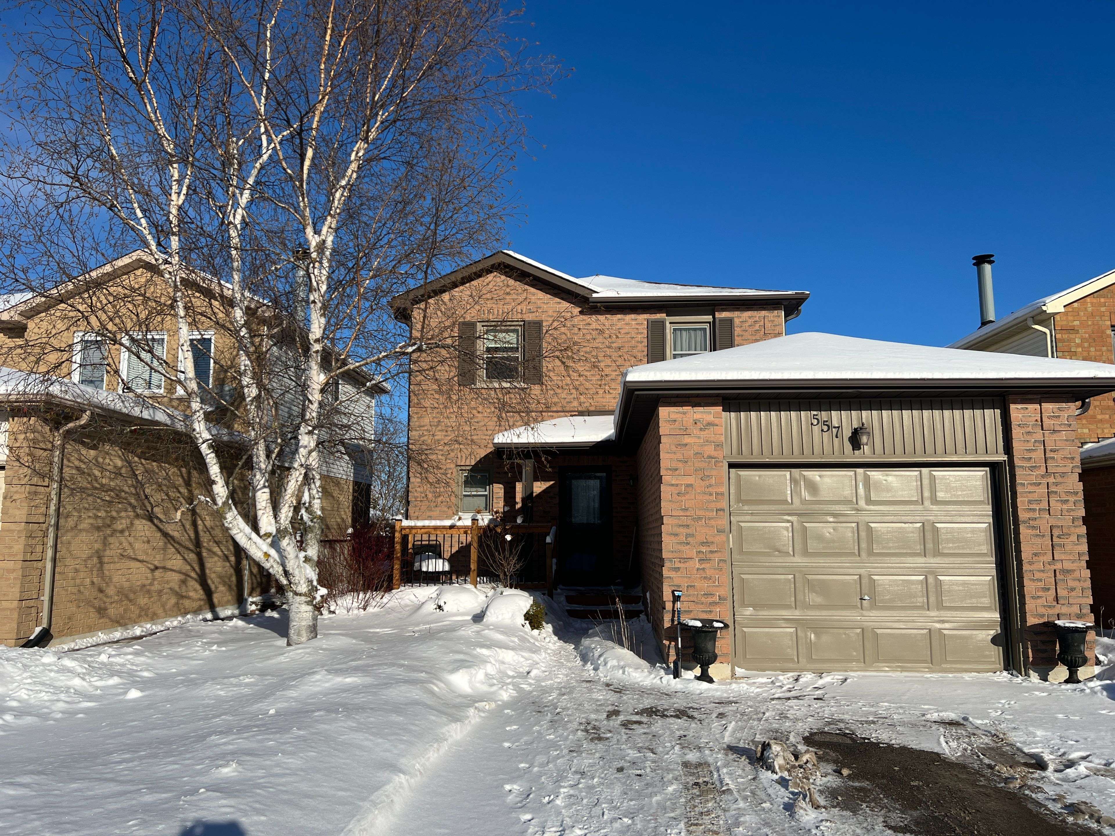 Orangeville, ON L9W 4S3,557 College AVE