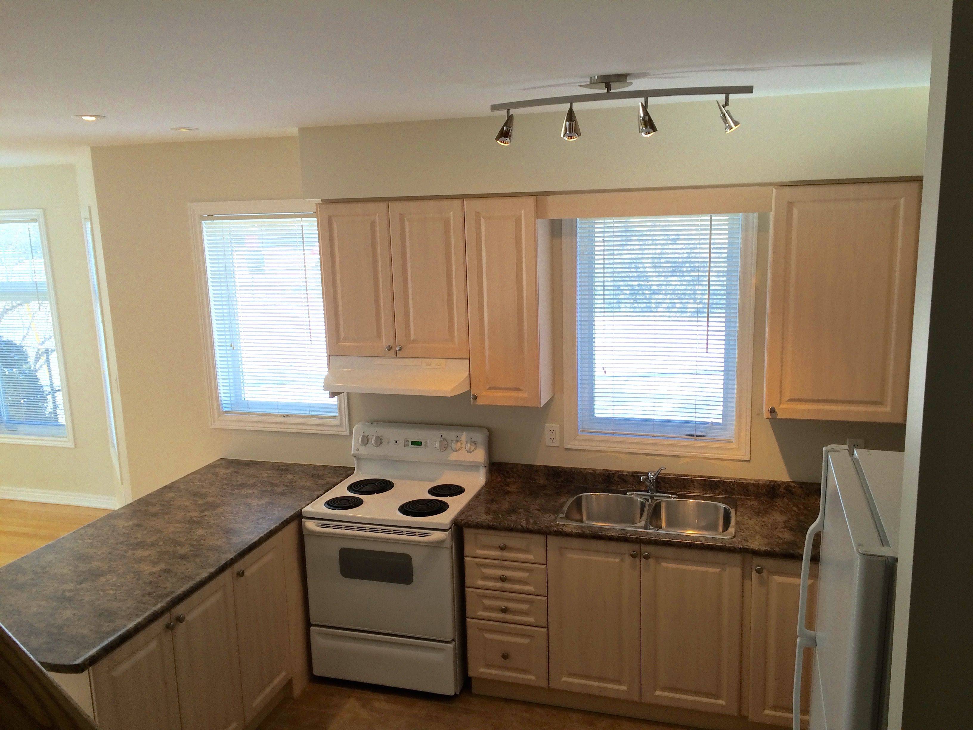 Mississauga, ON L5H 2P1,9 Benson AVE #A