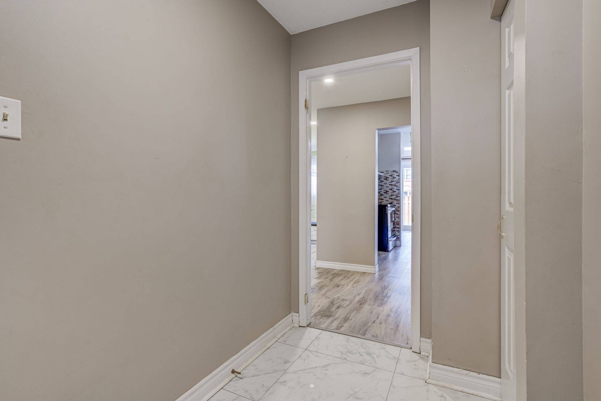 Mississauga, ON L5J 4K2,1465 Andros BLVD