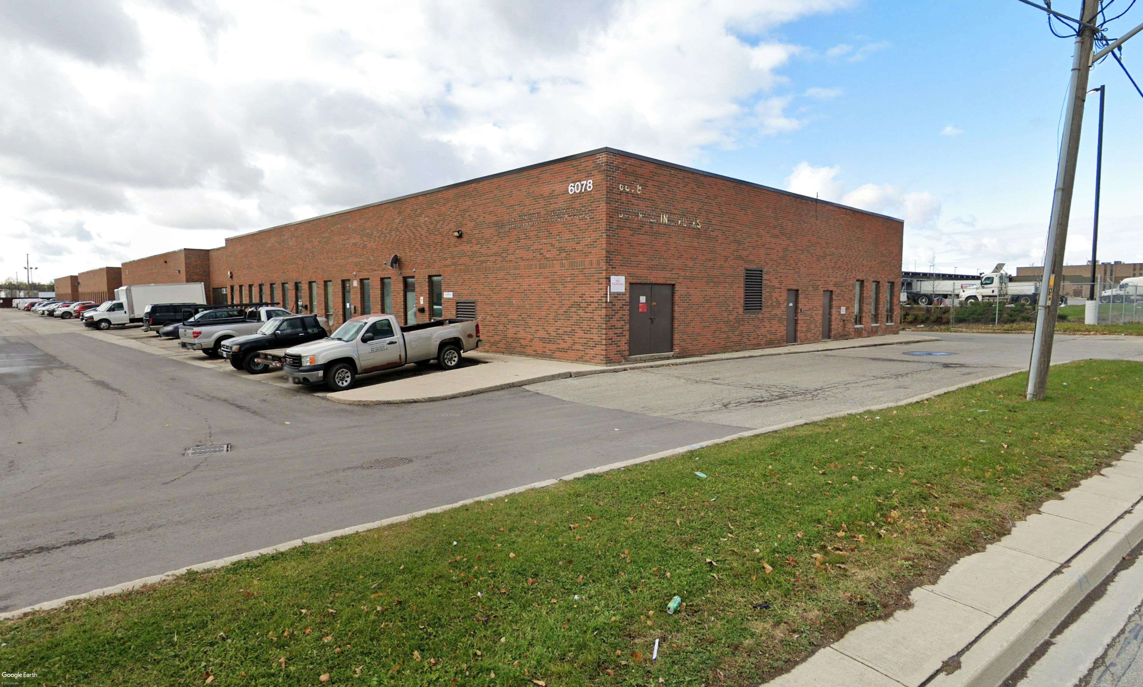 Mississauga, ON L5T 1N3,6078 Netherhart RD ##23