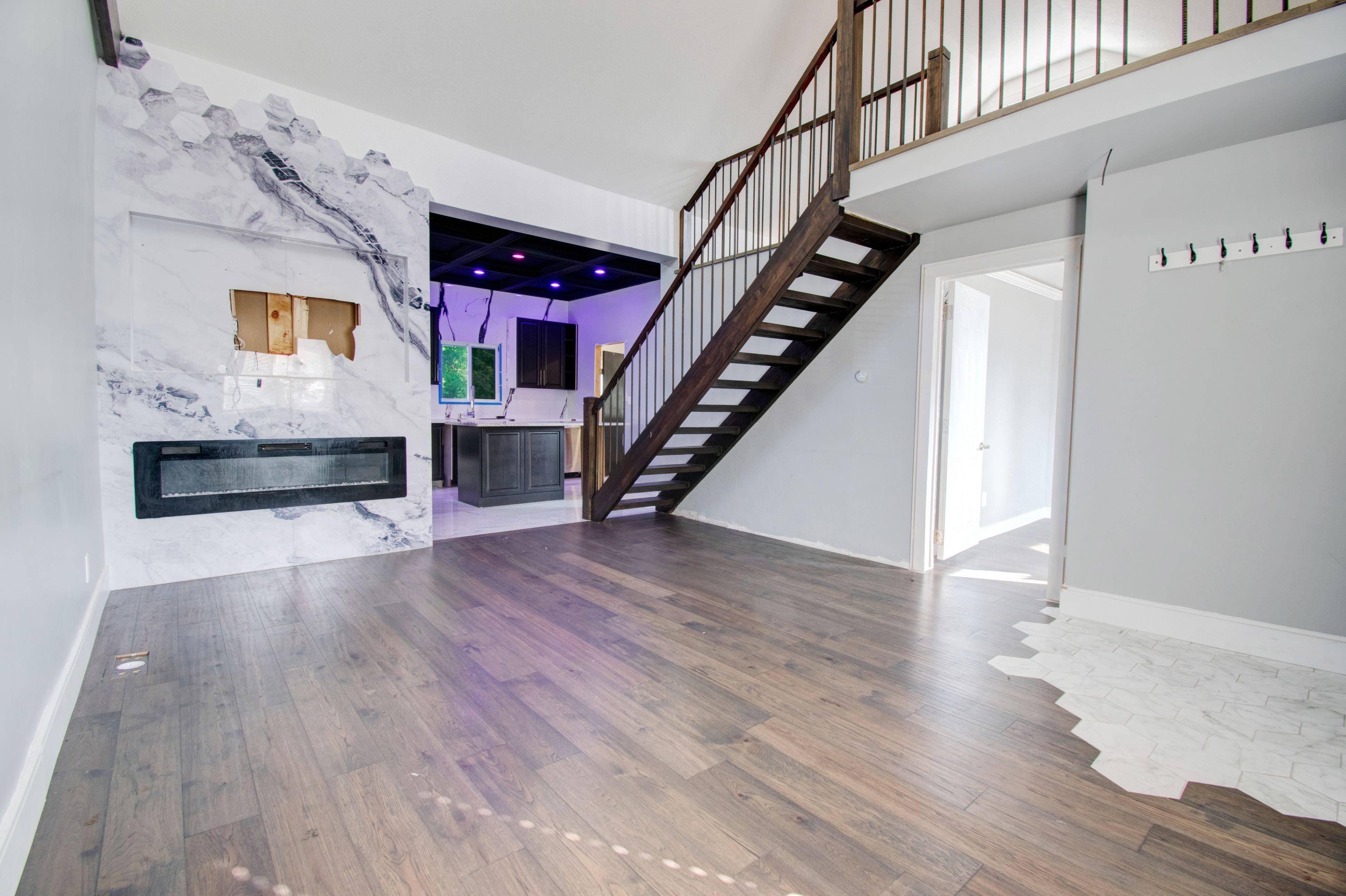 Hamilton, ON L8V 4B1,85 East 37th ST